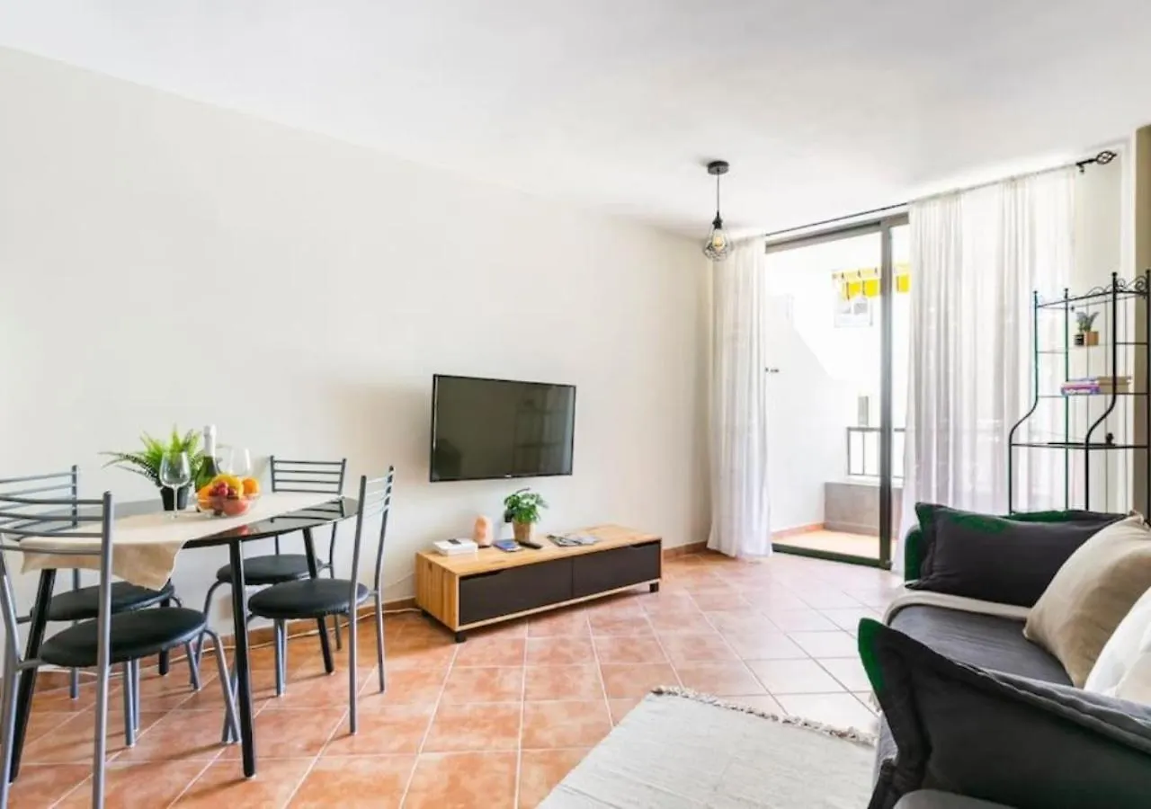 Cosy Apartment In Los Cristianos 5Min To The Ocean Spain