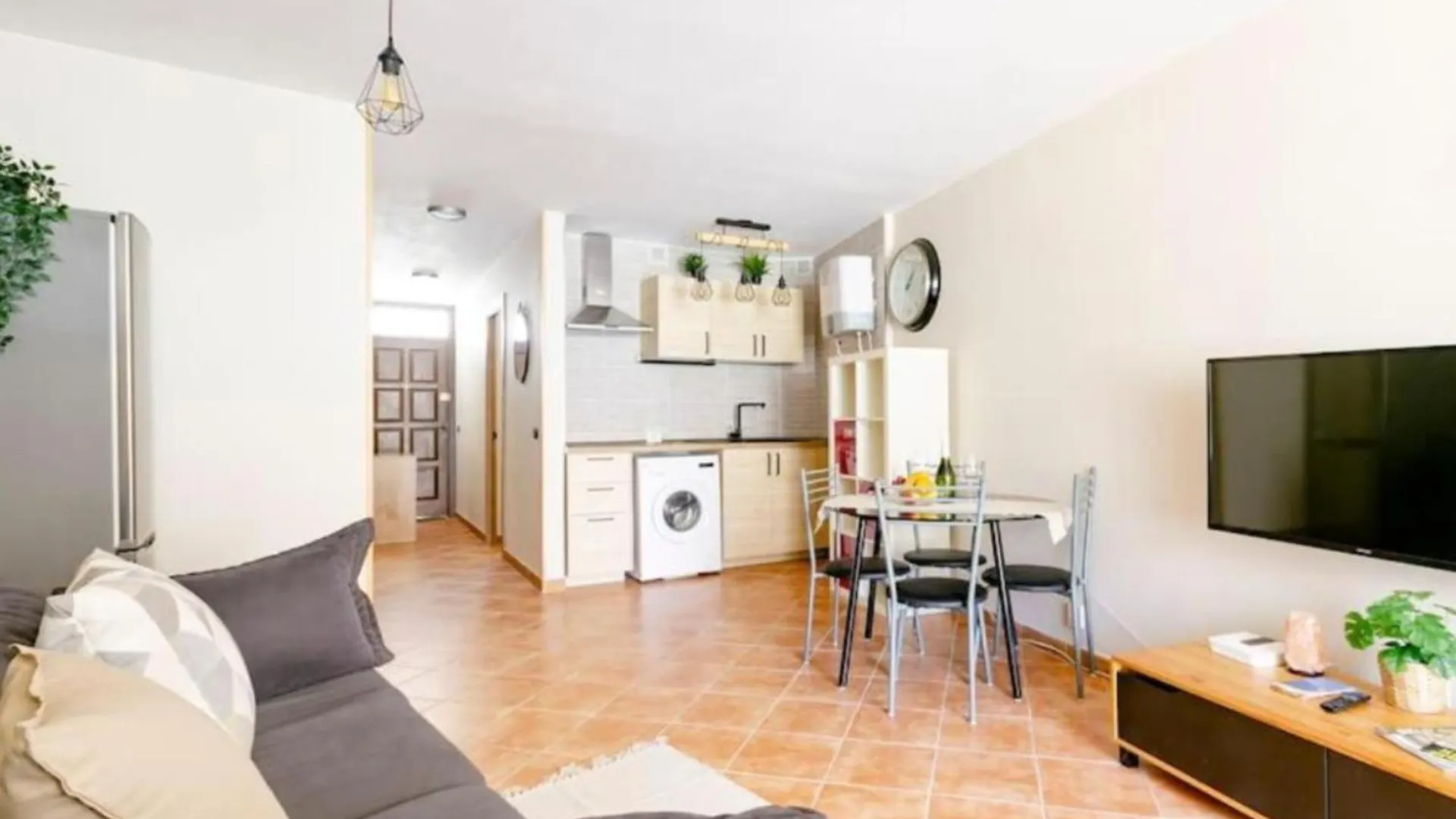 Cosy Apartment In Los Cristianos 5Min To The Ocean